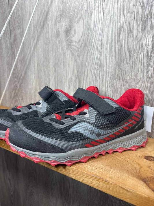 Saucony Size Y5 Sneakers