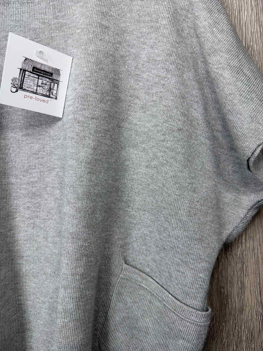 Vignette Size 6y Shirt