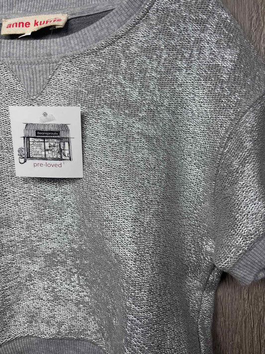 Size 6y Shirt
