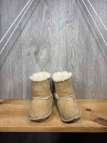 Uggs Size C5 Soft Sole