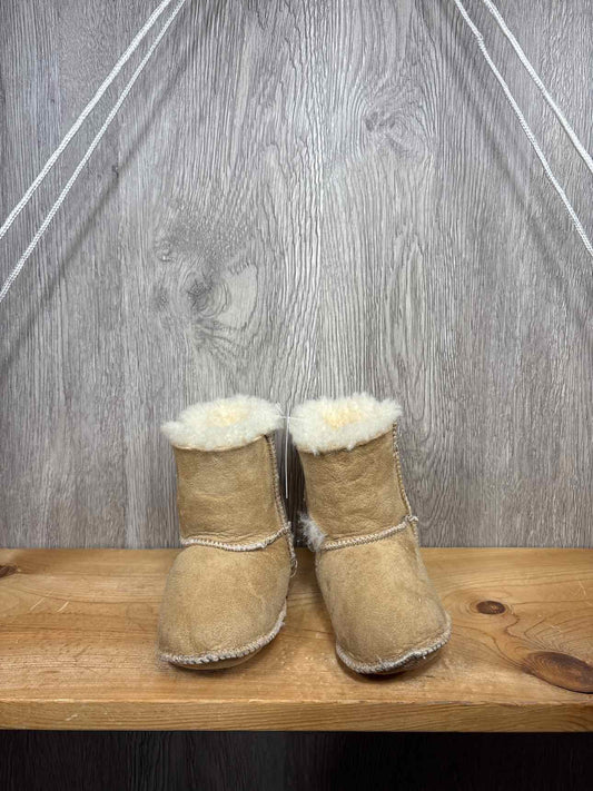 Uggs Size C5 Soft Sole
