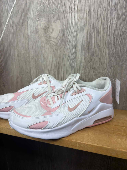 Nike Size Y6 Sneakers
