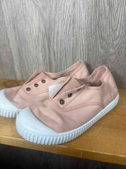 Victoria Size C13 Sneakers