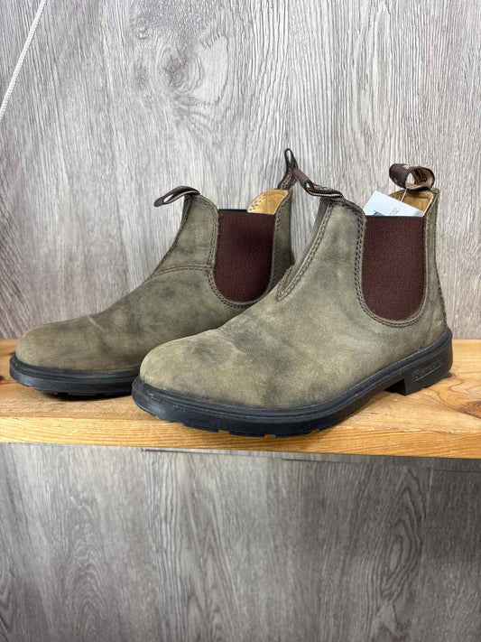 Blundstones Size Y2 Boots
