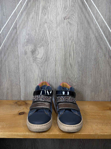 Size C11 Sneakers
