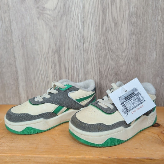 Reebok Size C8 Sneakers