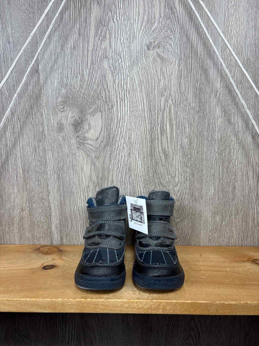Size C8 Boots