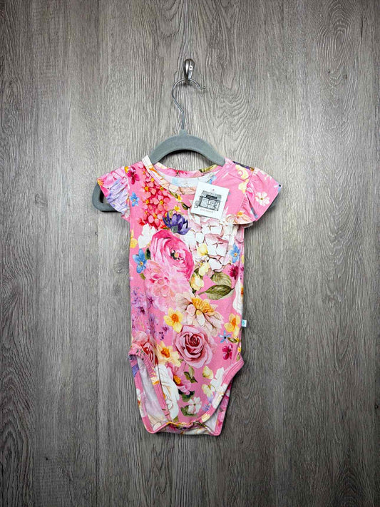 Posh Peanut Size 12-18m Onesie