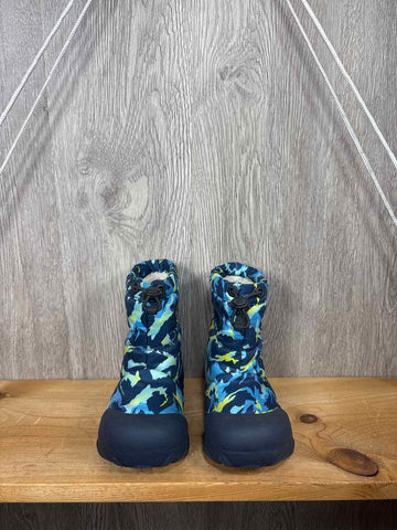 Bogs Size C9 Boots