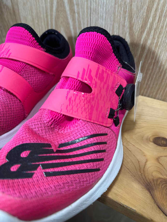 New Balance Size Y4 Sneakers