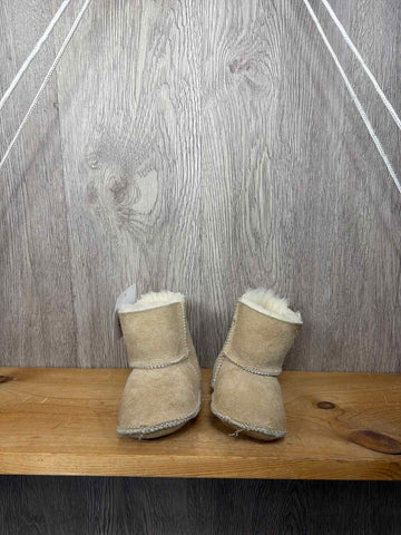 Uggs Size C4 Soft Sole