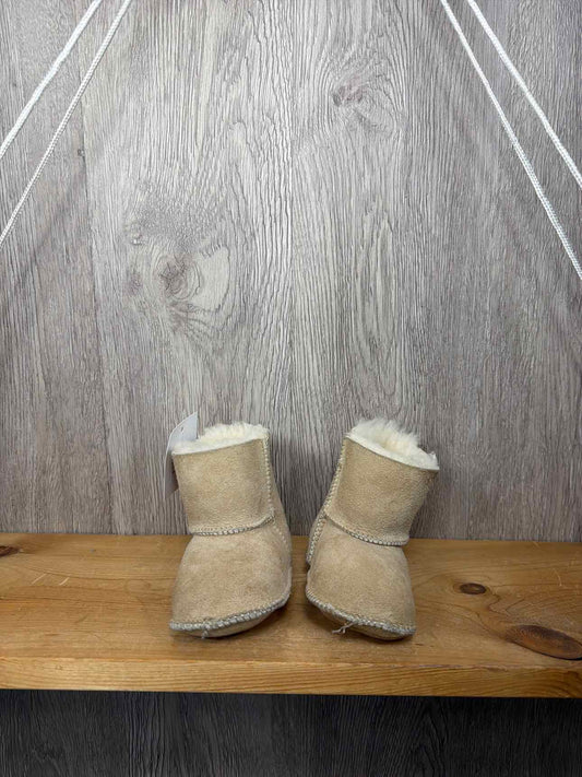 Uggs Size C4 Soft Sole