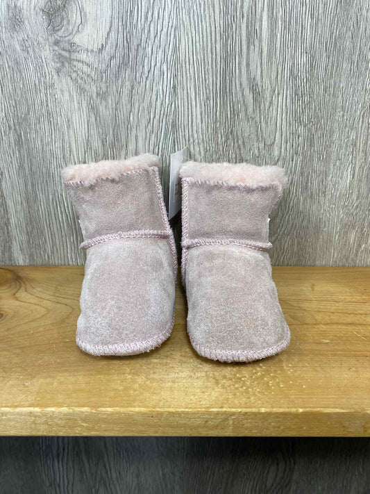 Uggs Size C3 Soft Sole