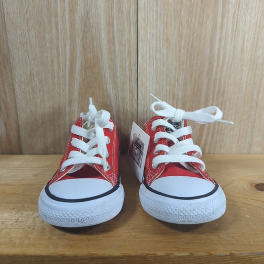Converse Size C7 Sneakers