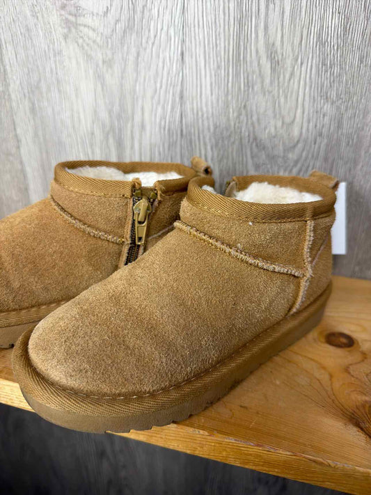 Size C11 Boots