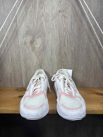 Nike Size Y6 Sneakers