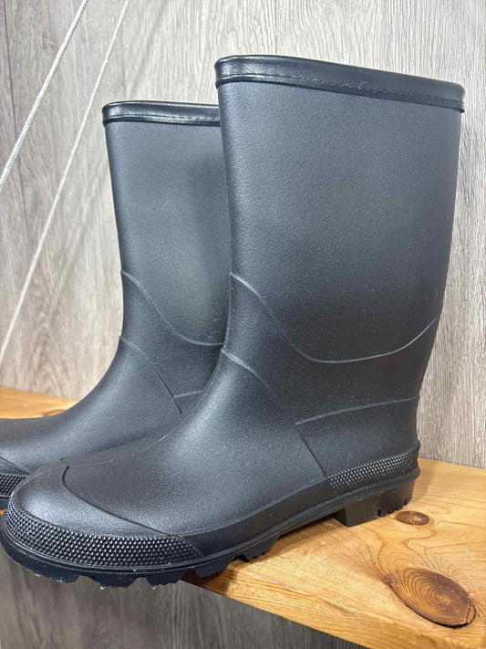 Size Y4 Rain Boots