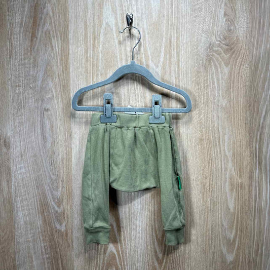Parade Child Size 3-6m Sample Sale