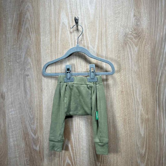 Parade Child Size 0-3m Sample Sale