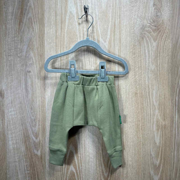 Parade Child Size 0-3m Sample Sale