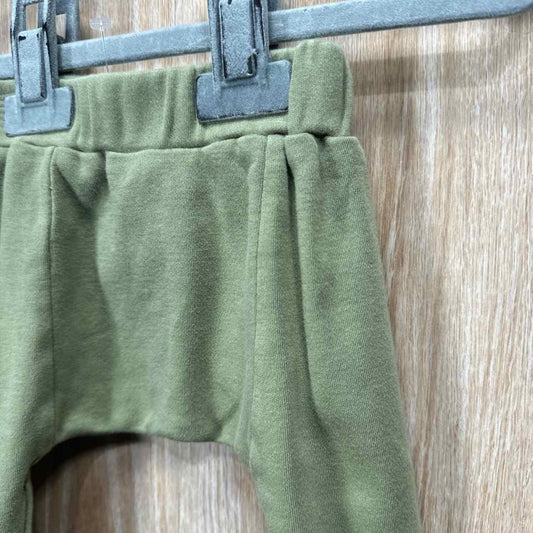 Parade Child Size 0-3m Sample Sale
