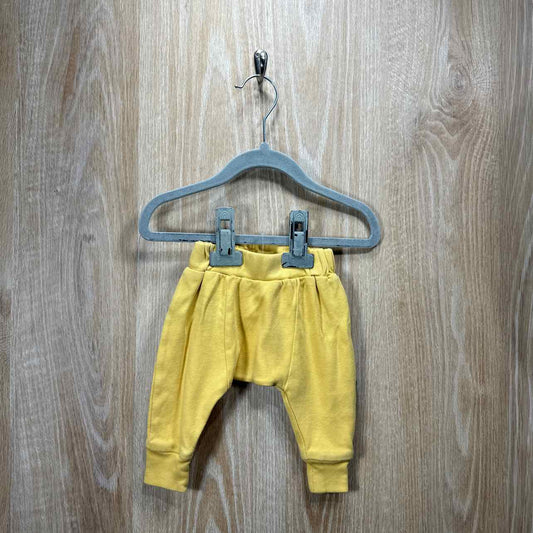 Parade Child Size 0-3m Sample Sale