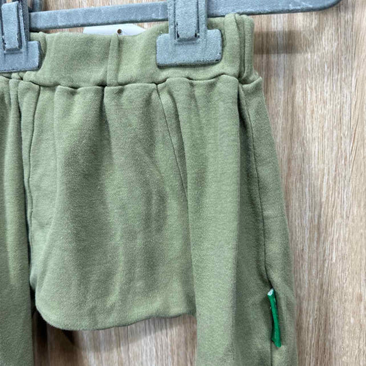 Parade Child Size 3-6m Sample Sale